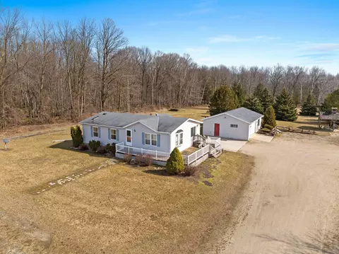 6439 Rangeline, Manitowoc, WI 54220
