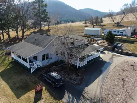 w3809 County Road M, Greenfield, WI 54623