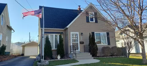 3839 S 35th, Greenfield, WI 53221