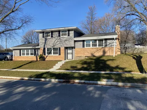 11170 W Meinecke, Wauwatosa, WI 53226