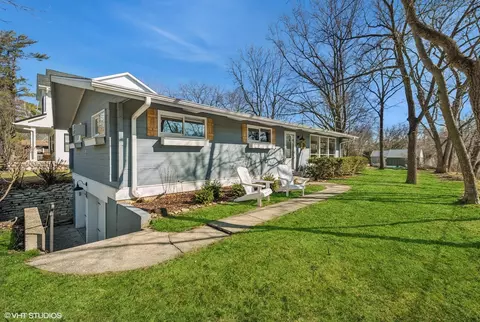 5 Cedar Pt, Williams Bay, WI 53191