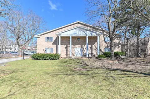 11100 W Janesville #204, Hales Corners, WI 53130