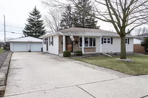 332 S Elmwood, Burlington, WI 53105