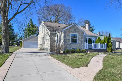 w184s6665 Jewel Crst, Muskego, WI 53150