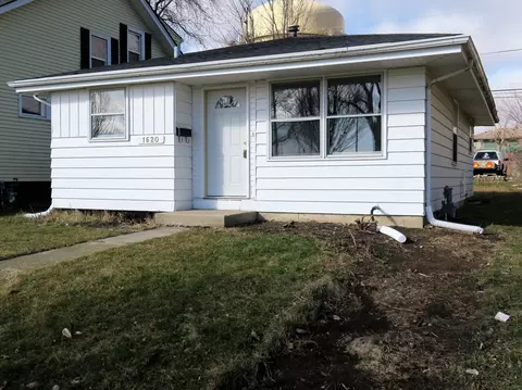 1620 Carlisle, Racine, WI 53404