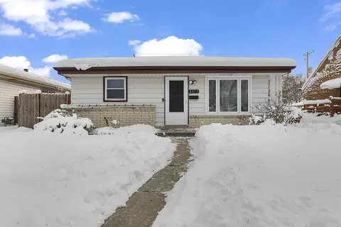 8913 W Herbert, Milwaukee, WI 53225