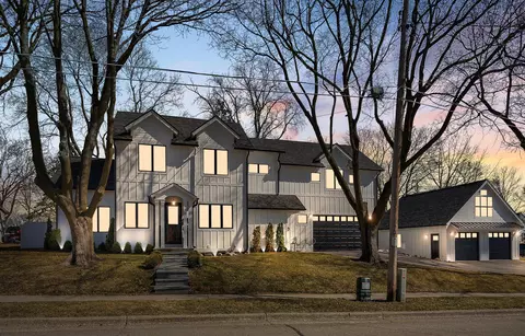137 East Lk, Geneva, WI 53147