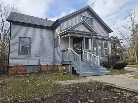 3147 N Julia, Milwaukee, WI 53212