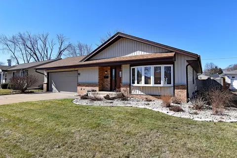 8132 15th, Kenosha, WI 53143