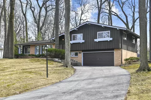 17925 Royalcrest, Brookfield, WI 53045