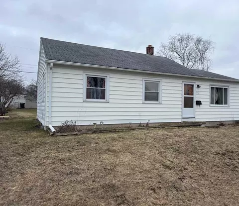712 Pennsylvania, West Bend, WI 53095