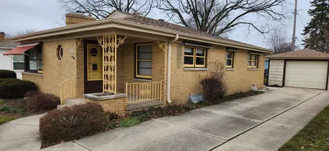 4410 Washington, Racine, WI 53405