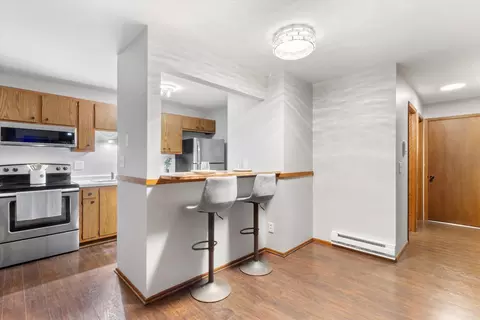 1501 S Carriage #BLDG O, New Berlin, WI 53151