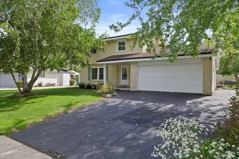 801 E Manitowoc, Oak Creek, WI 53154