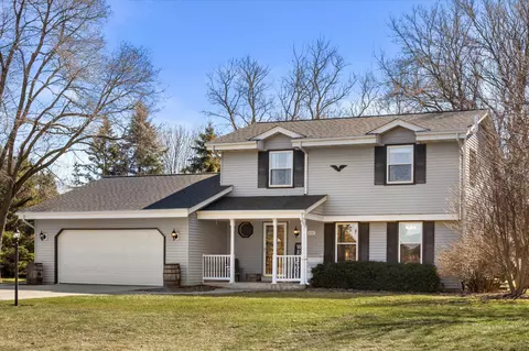 2787 Canyon, Jackson, WI 53037
