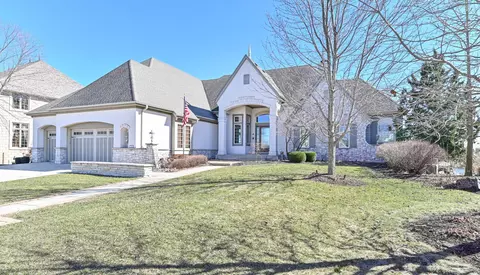1641 Moccasin, Waukesha, WI 53189