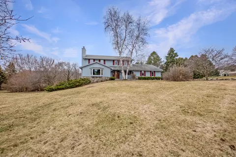4041 Vista Moraine, Hubertus, WI 53033