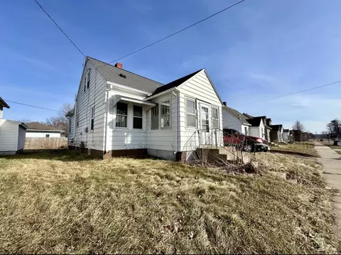256 N State, Mondovi, WI 54755