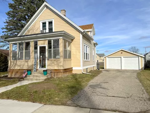417 N Monroe, Watertown, WI 53098