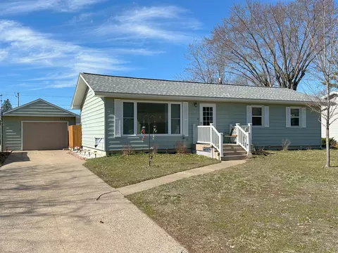 1107 S 15th, Prairie Du Chien, WI 53821