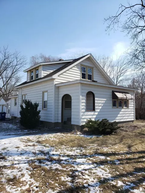 2308 Bainbridge, Campbell, WI 54603
