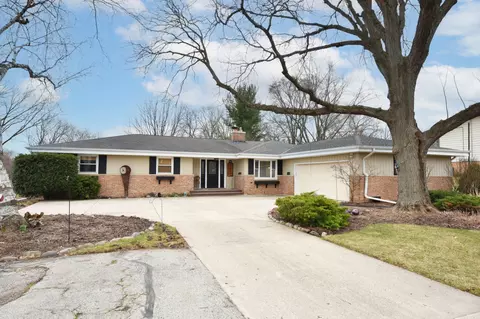 5600 S 121st, Hales Corners, WI 53130