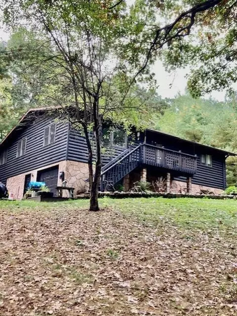 n8978 Aspeslet Road, Holland, WI 54636
