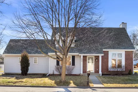 1521 Blakewood, South Milwaukee, WI 53172