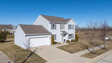 1435 Center, Hartford, WI 53027