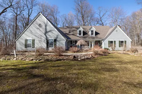 1047 Heather, Erin, WI 53027