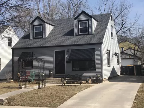 1916 S 98th, West Allis, WI 53227
