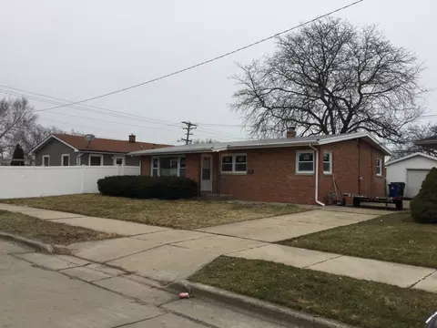 2429 Loraine, Racine, WI 53404