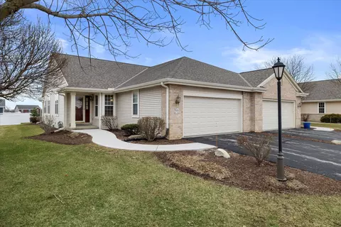 w241n5702 Birchwood, Sussex, WI 53089