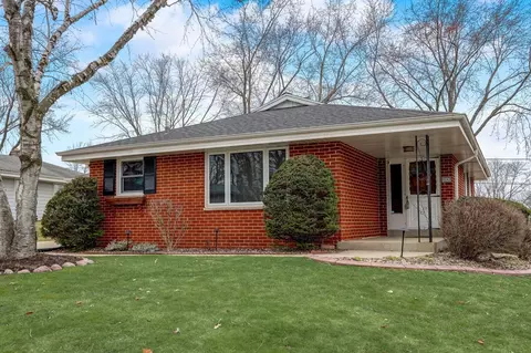 6043 N 122nd, Milwaukee, WI 53225