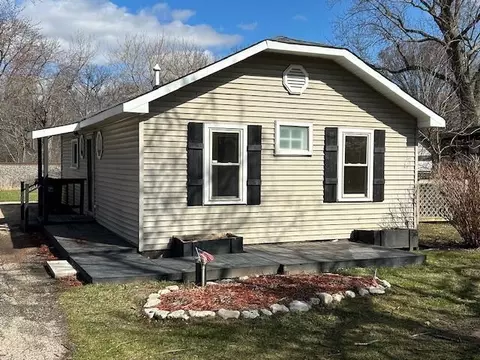 7547 Shorewood, Salem, WI 53168