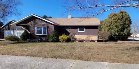1524 Jasmine, Manitowoc, WI 54220