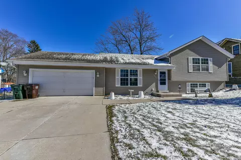 4420 S Iowa, Saint Francis, WI 53235