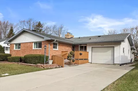 5114 Kinzie, Racine, WI 53406