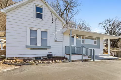 1001 S 2nd, Alma, WI 54610