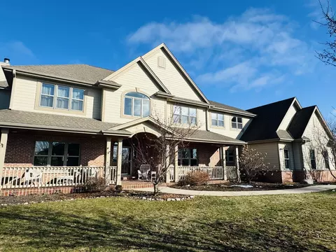 7374 S Cambridge, Franklin, WI 53132