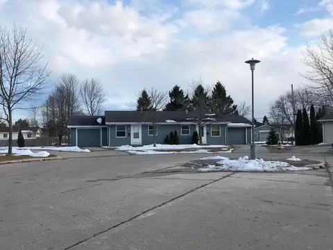 901 Sunset #903, Two Rivers, WI 54241