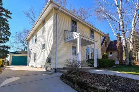 7329 W Lloyd, Wauwatosa, WI 53213