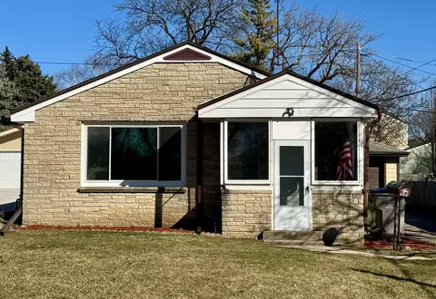4530 S 1st, Milwaukee, WI 53207