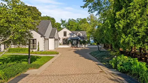 1810 E Fox, Fox Point, WI 53217