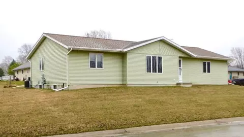 1313 Waldron, Watertown, WI 53094