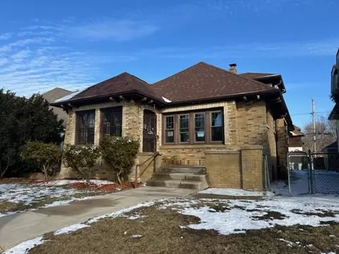 2940 N 45th, Milwaukee, WI 53210