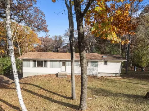 w3050 Orchard Avenue, Brooklyn, WI 54941