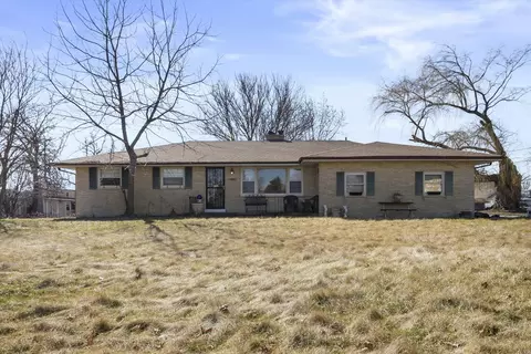 5511 Washington, Somers, WI 53144