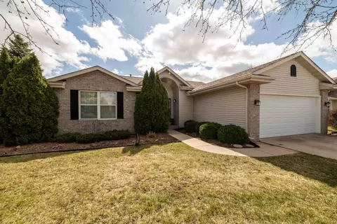 905 Crestview, Watertown, WI 53094