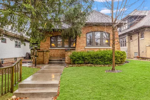 3151 S Logan, Milwaukee, WI 53207